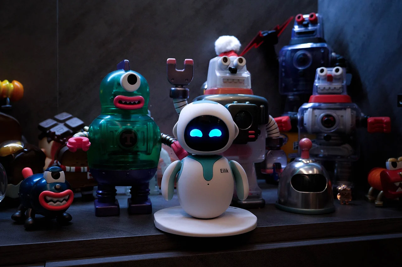 Eilik Robot